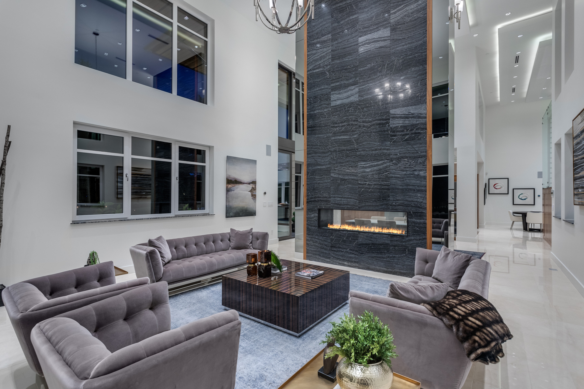 595 King Georges Way